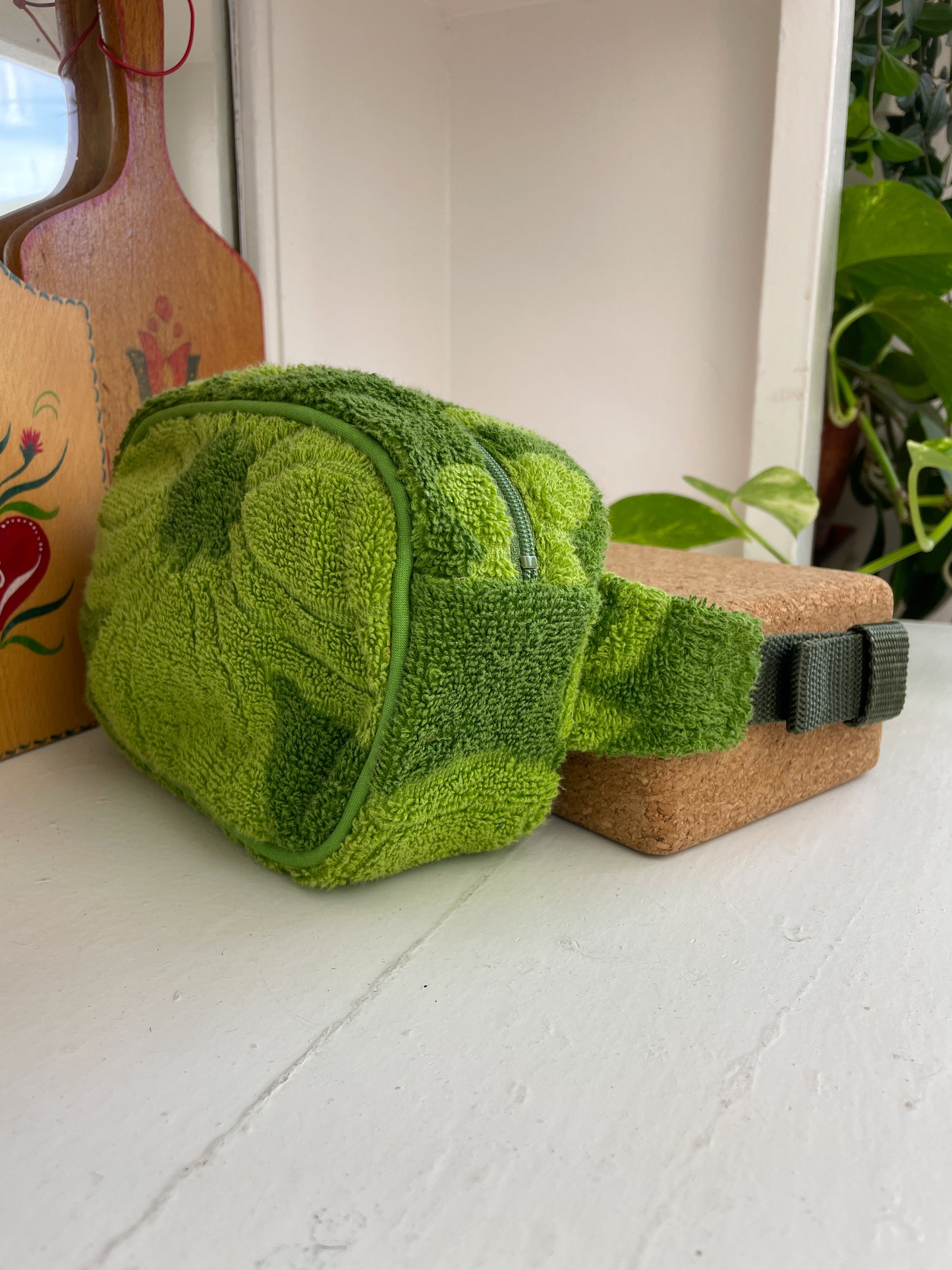 Vintage towel fanny pack | Green big flower