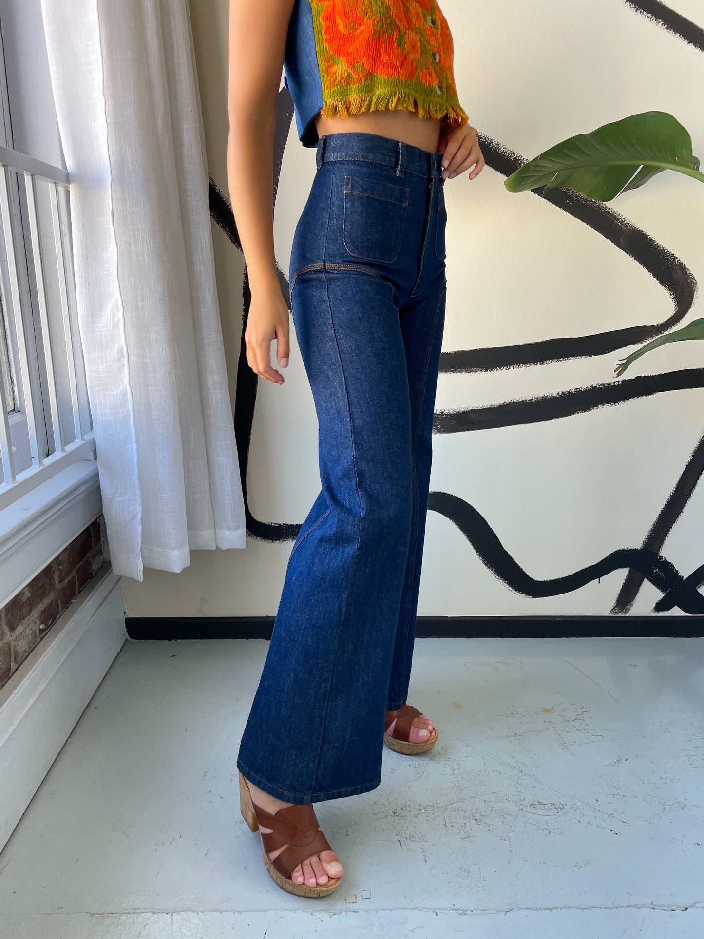 High waisted jeans with side detail