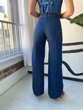 Load image into Gallery viewer, High waisted jeans with side detail
